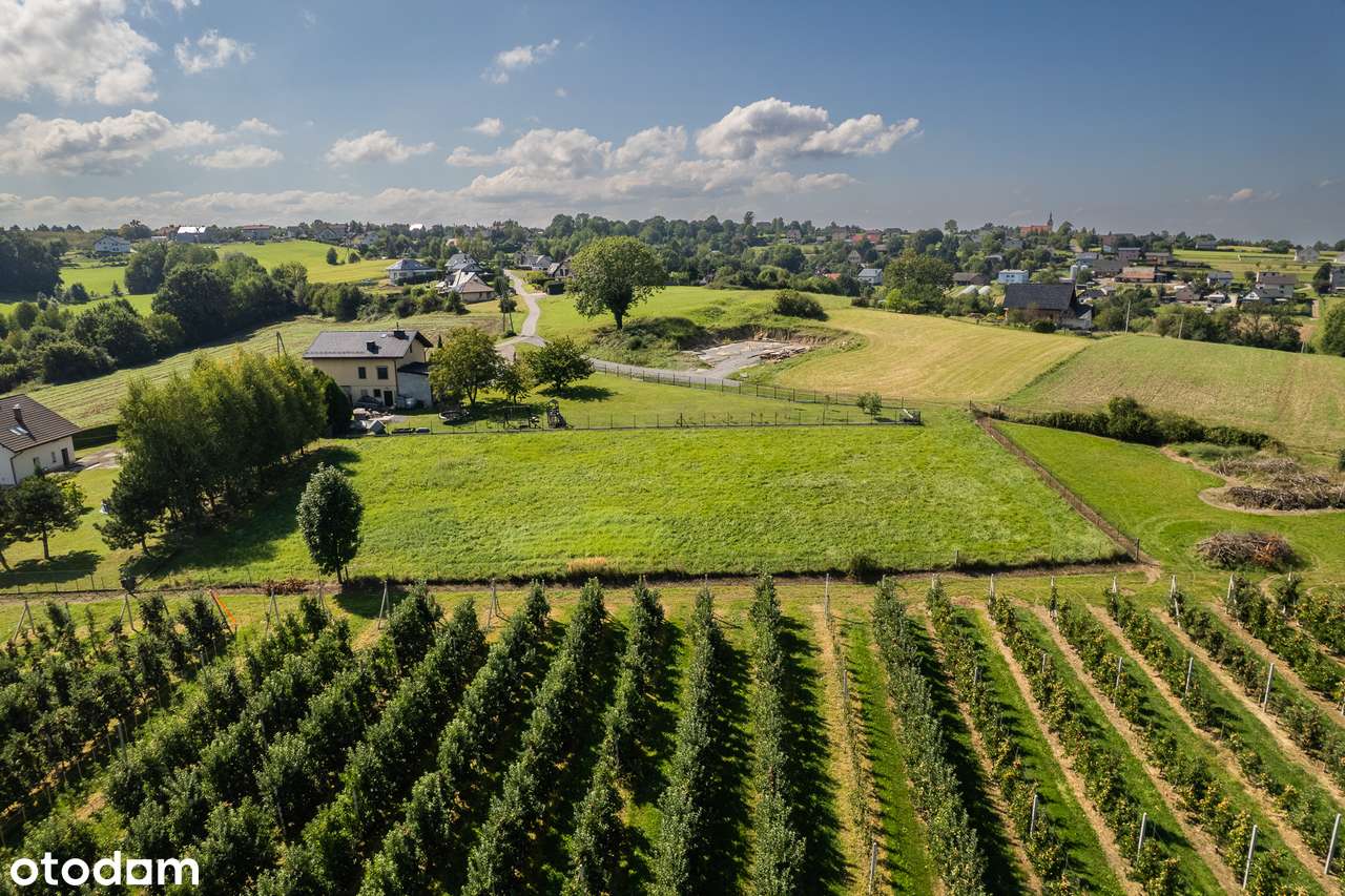 Urocza i zaciszna działka z widokiem na góry i sad-7