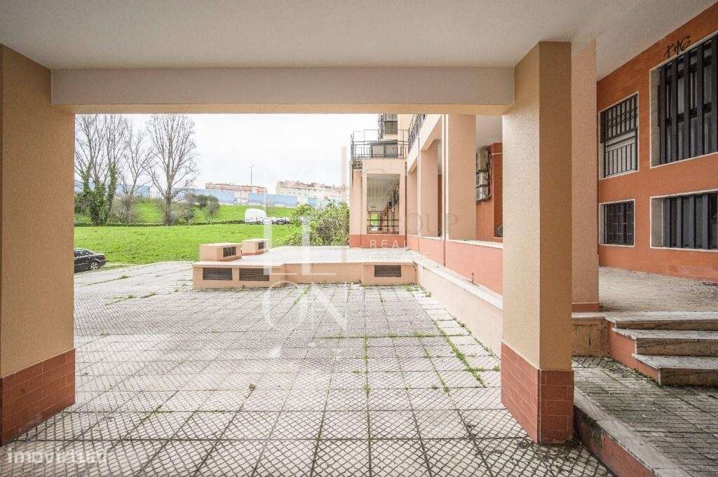 T1 moderno com estacionamento numa das melhores zonas de Telheiras | L - Grande imagem: 5/37