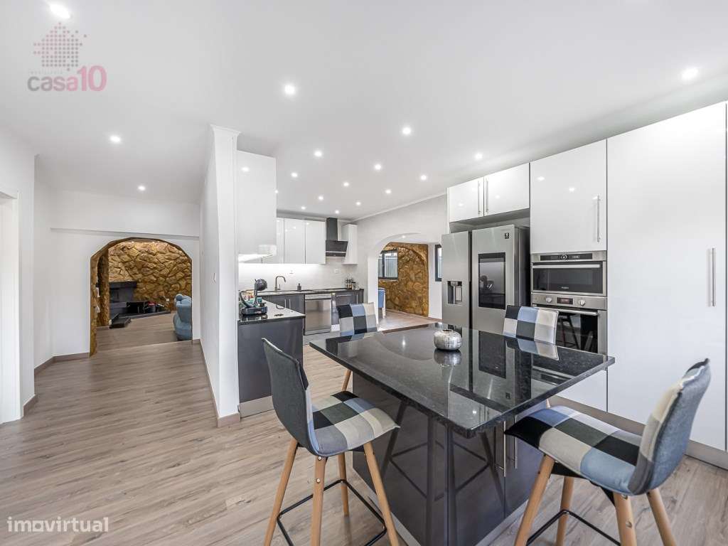 Vende-se fantástica moradia em Mem Martins - Grande imagem: 5/33