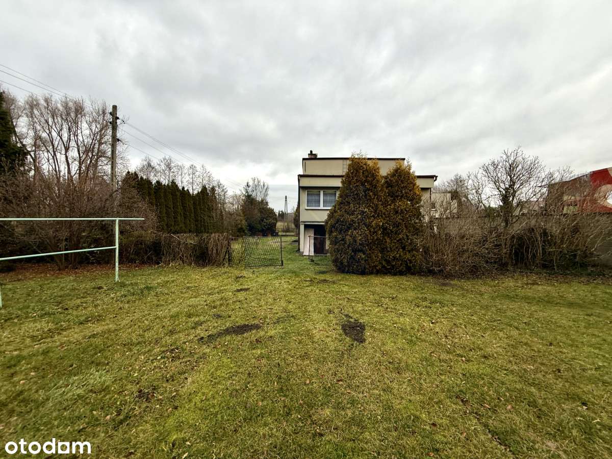 Dom w cichej okolicy, duża działka, blisko miasta-10