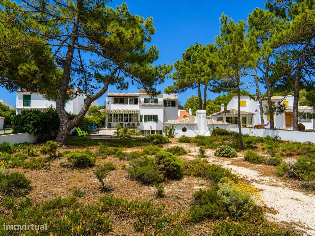 Moradia de Sonho T4+1 para Venda com Total Vista Mar, junto à Praia...-5