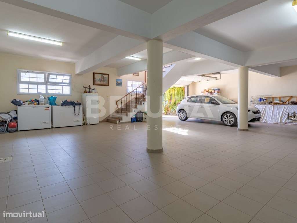 MORADIA T4 COM QUINTAL || URBANIZAÇÃO 'QUINTA DO FAIAL' (FUNCHAL)-12