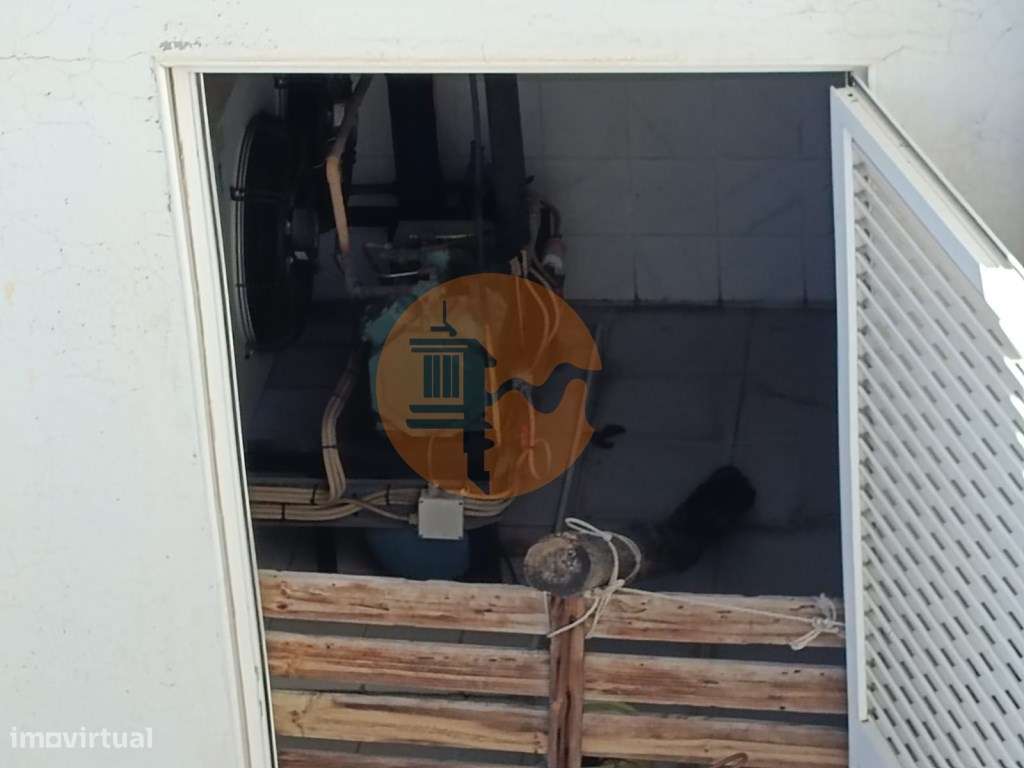 ARMAZÉM NA ZONA INDUSTRIAL - VILA REAL DE SANTO ANTÓNIO - ALGARVE - Grande imagem: 4/60