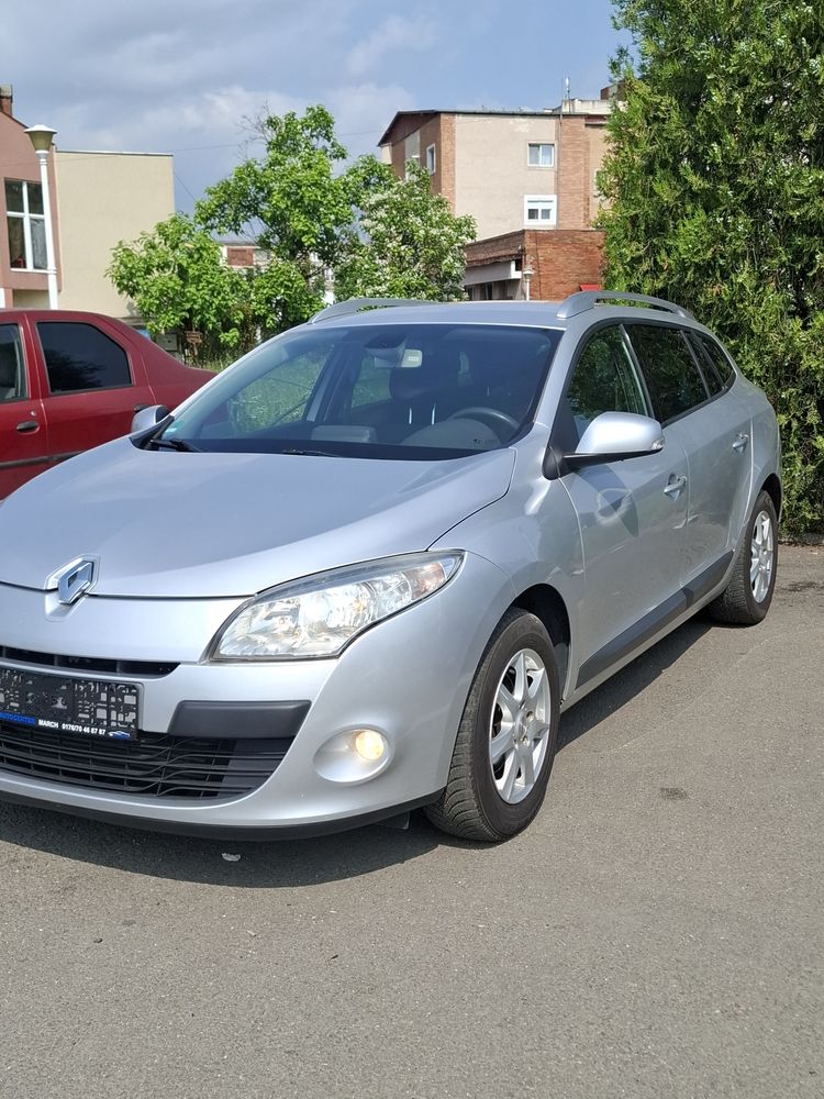 Renault Megane III [2008 - 2016] TCe 130 Dynamique 2011
