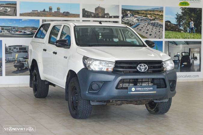 Toyota Hilux 2.4 D-4D 4X4 Cabine Dupla - 19