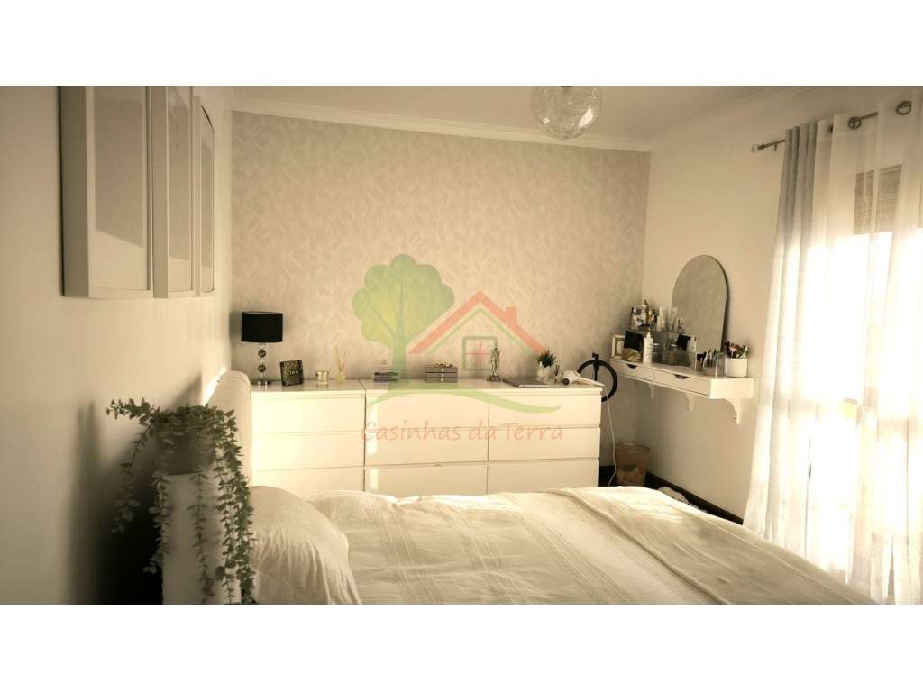 Moradia T5 com Vista de Mar Deslumbrante em Baleia, Carvoeira!-18