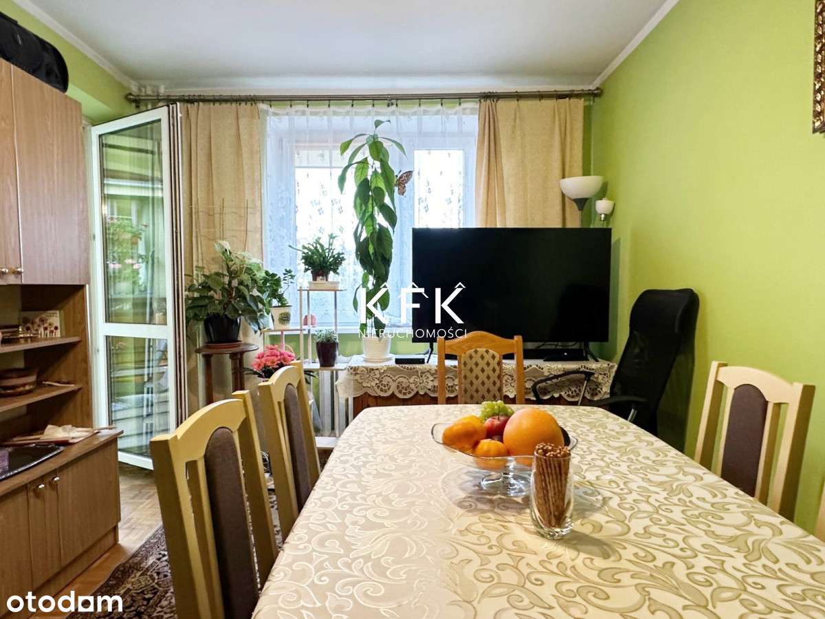 Trzy niezależne pokoje Blok Cegła Balkon Film-3