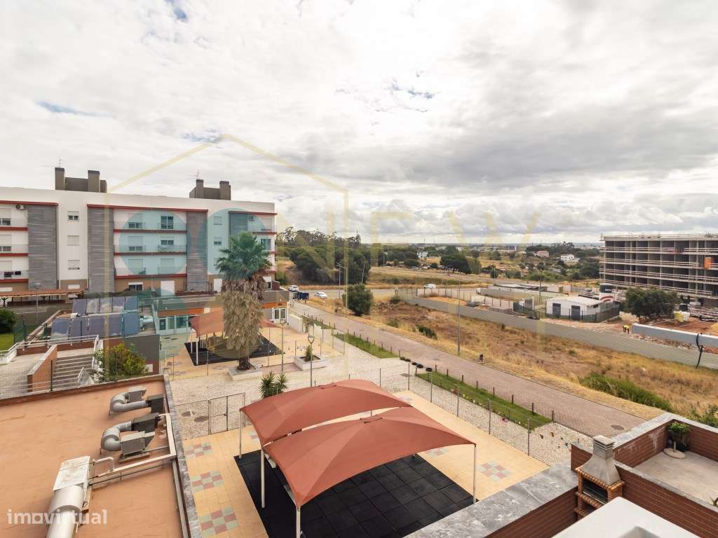 Apartamento T2 com elevador, parqueamento e arrecadação nas Manteig...-33