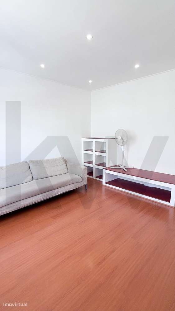 T1 REMODELADO, NAS PATAMEIRAS- ODIVELAS- EXCELENTE  PARA HABITAÇÃO PRÓ-9