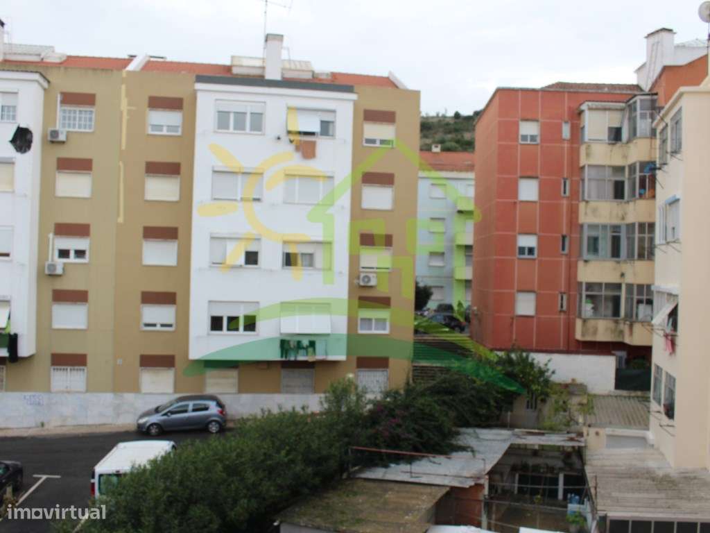 T3 Olival Basto a 10 min a pé do Metro-24