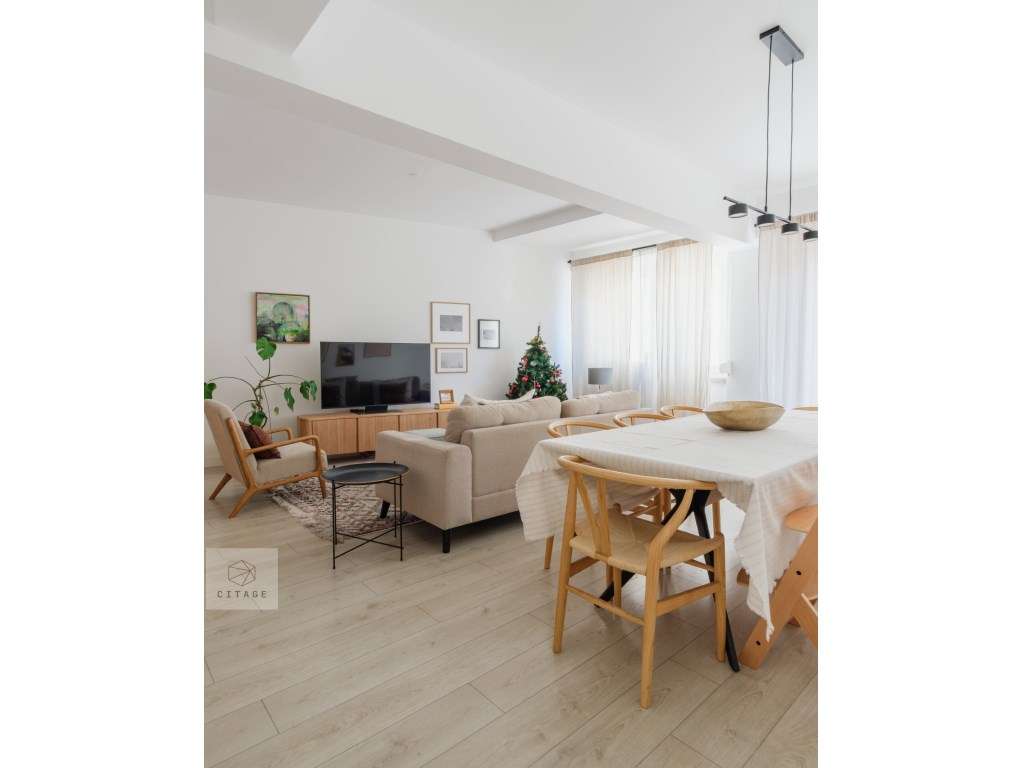 Apartamento T3 com garagem Amoreiras-9