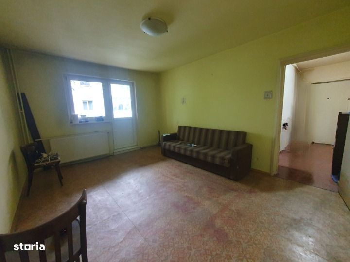 Apartament decomandat cu 3 camere - zona Astra, cod 8986