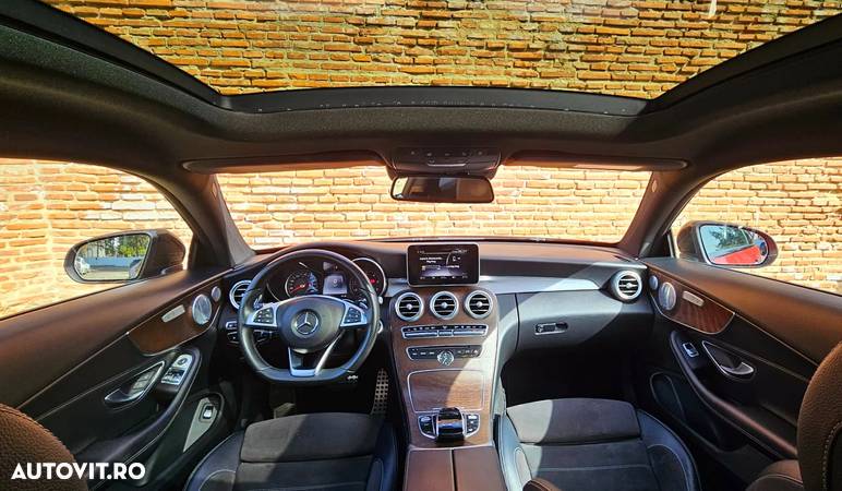 Mercedes-Benz C 220 d Coupe 4Matic 9G-TRONIC AMG Line - 14