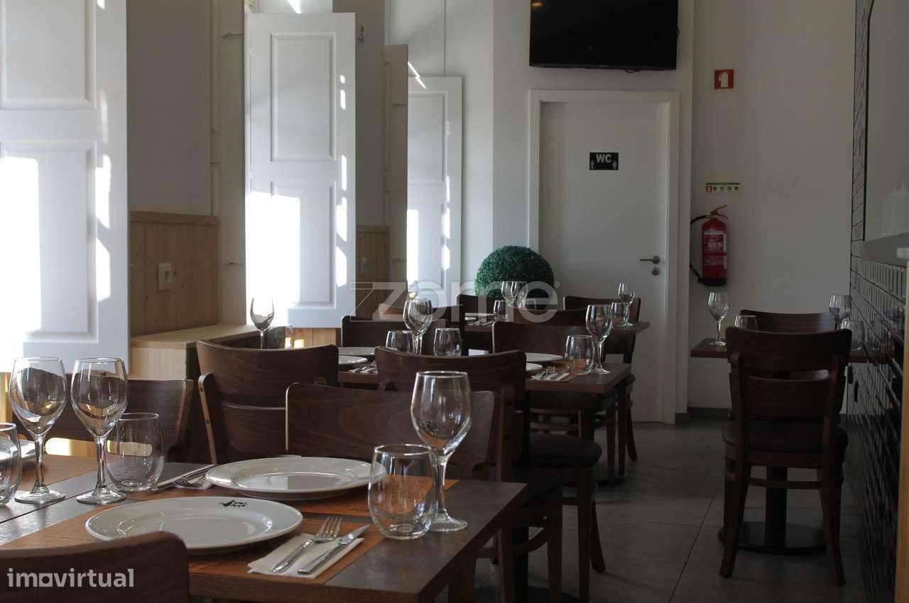 Trespasse de Churrasqueira Tradicional em São Vicente Braga - Grande imagem: 3/17