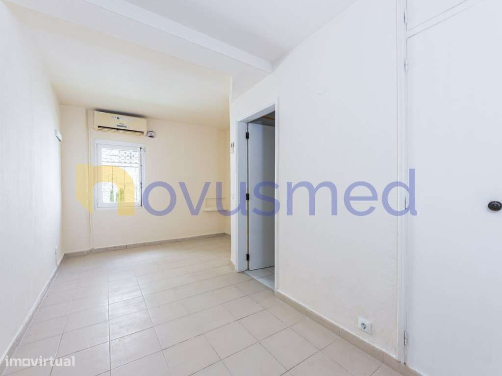 Moradia com Piscina na Zona Premium Areias São João, Albufeira-25