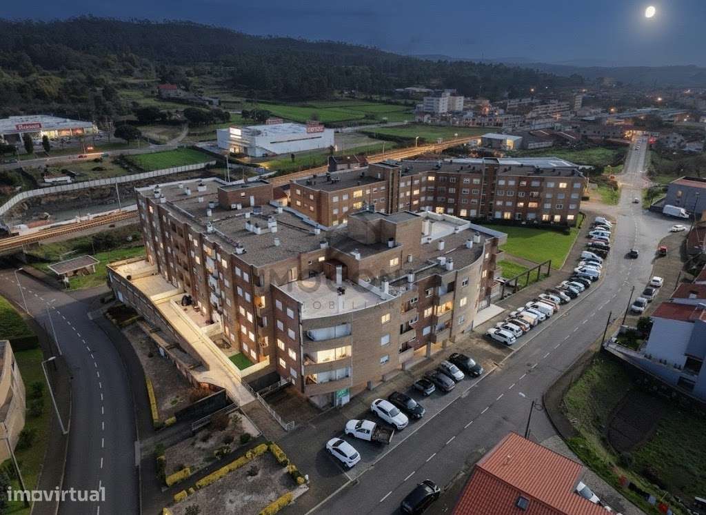 T2+1 Como Novo no Centro de Valongo - Grande imagem: 4/34