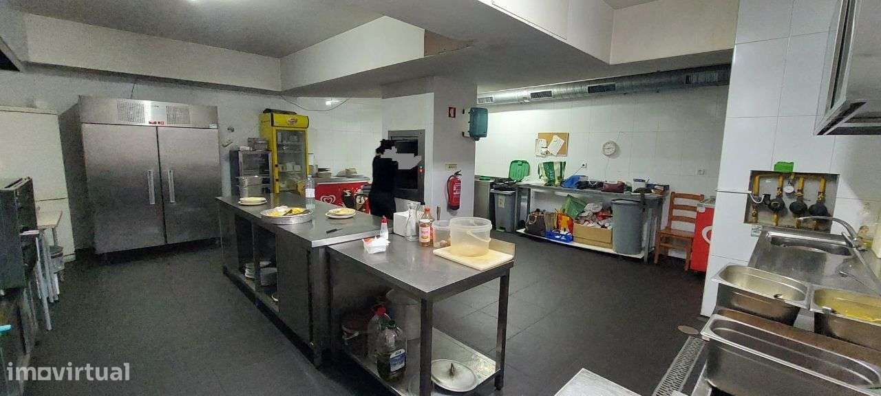 Loja de 2 pisos 2 salas para Pizzaria Espinho-6