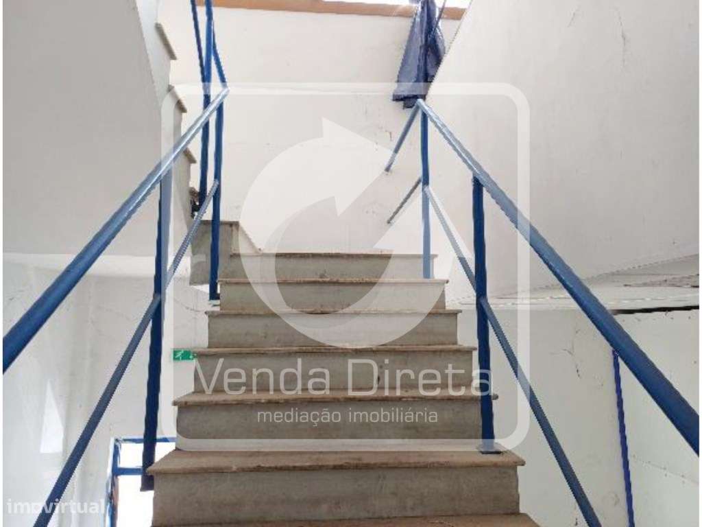 Armazém com 555 m² | 2 Pisos | Excelente Localização em Alverca do ...-17