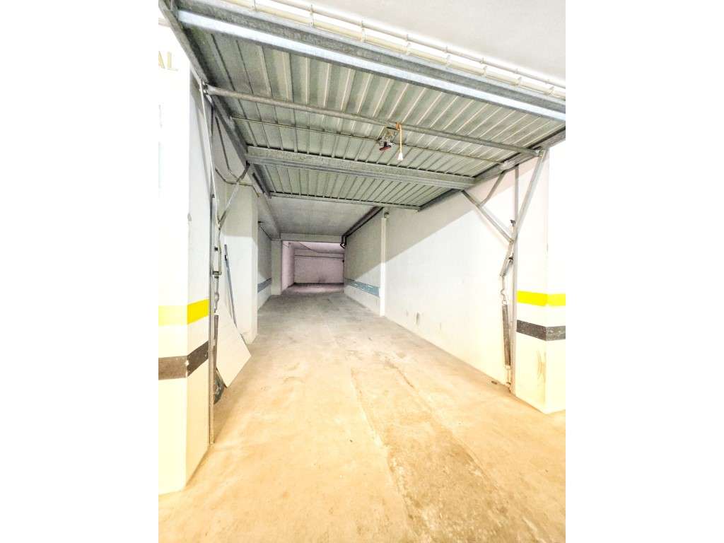 Garagem/Armazém fechado em zona premium no centro da cidade de Aveiro - Grande imagem: 2/7