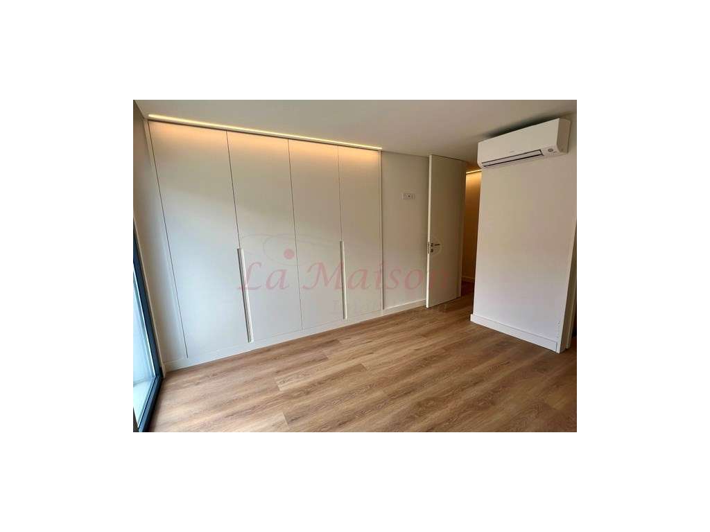 3 Apartamentos T2+1-19
