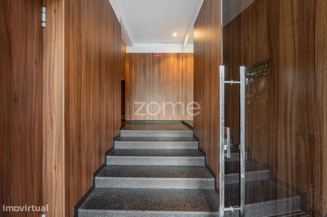 Apartamento T3 Semi-Novo em Calendário-2