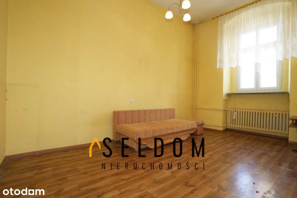 centrum Brzegu, ul. Plac Zamkowy-7