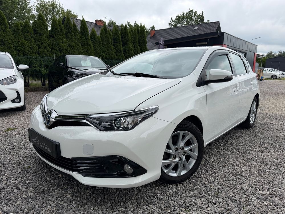 Toyota Auris II (2012-) Hybrid 135 Premium 2017