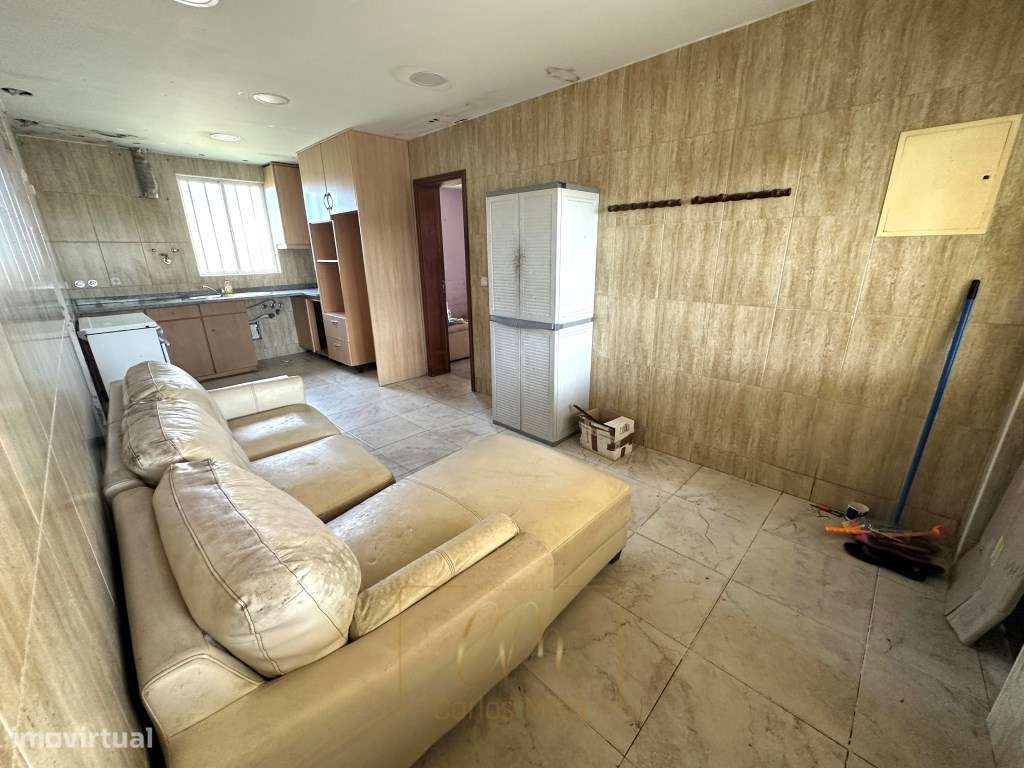 Moradia Bi Familiar / 2 Andares Moradia com logradouro-12