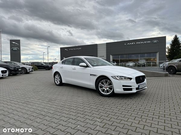 Jaguar XE 2.0 D Prestige - 1