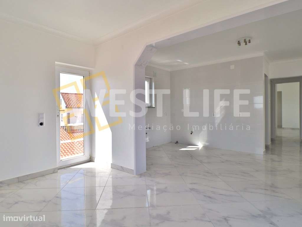 Moradia T3+3 com amplos estúdios - Terraço e churrasqueira -Ótima e... - Grande imagem: 4/23