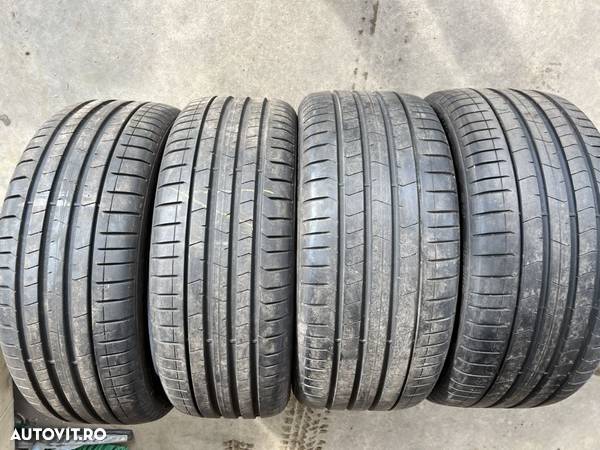 vând set anvelope 225/40/19-255/35/19 Pirelli de vară cu runflat ca noi - 1