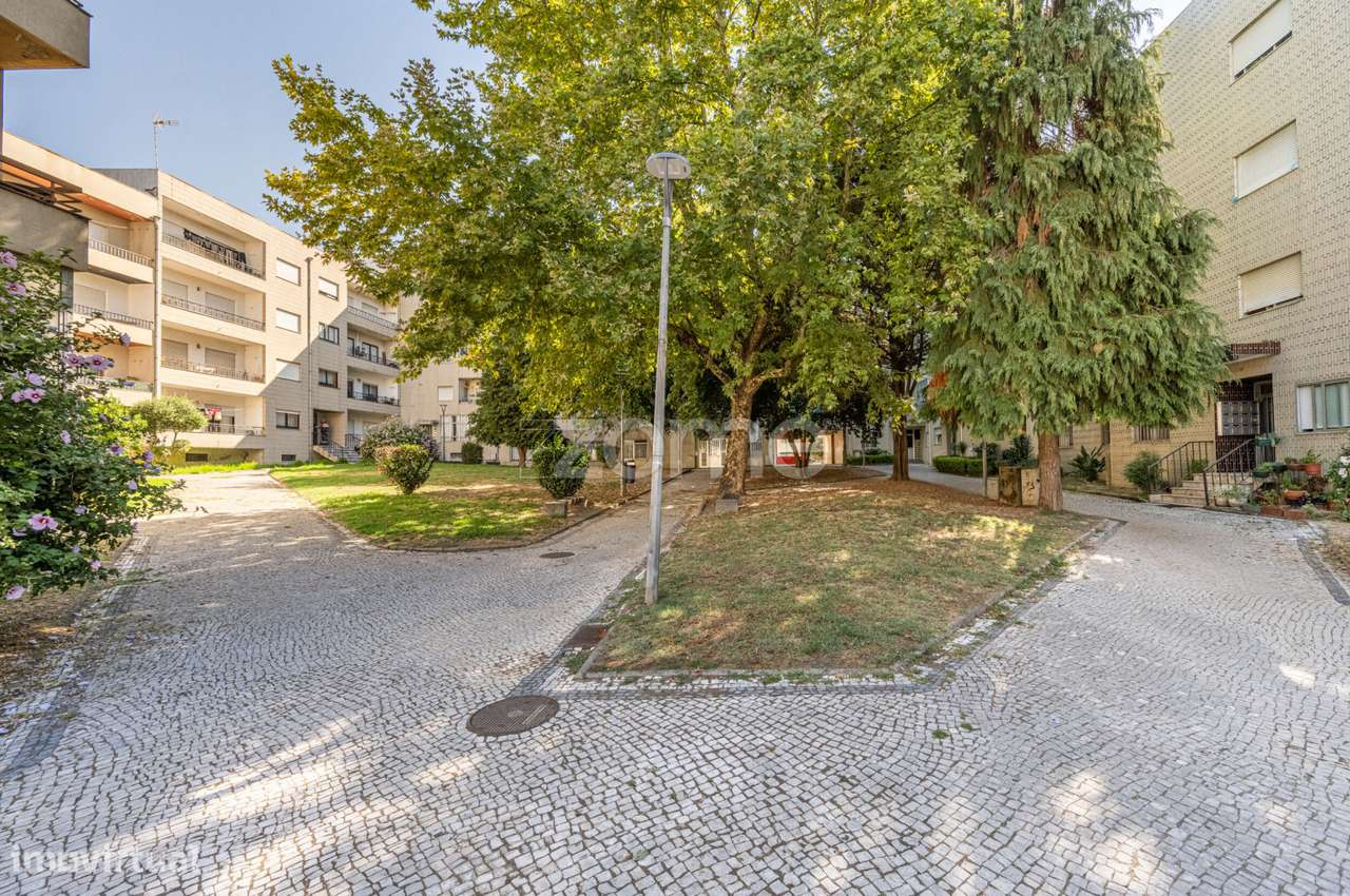 Apartamento T2 totalmente remodelado em São Lázaro - Braga-22