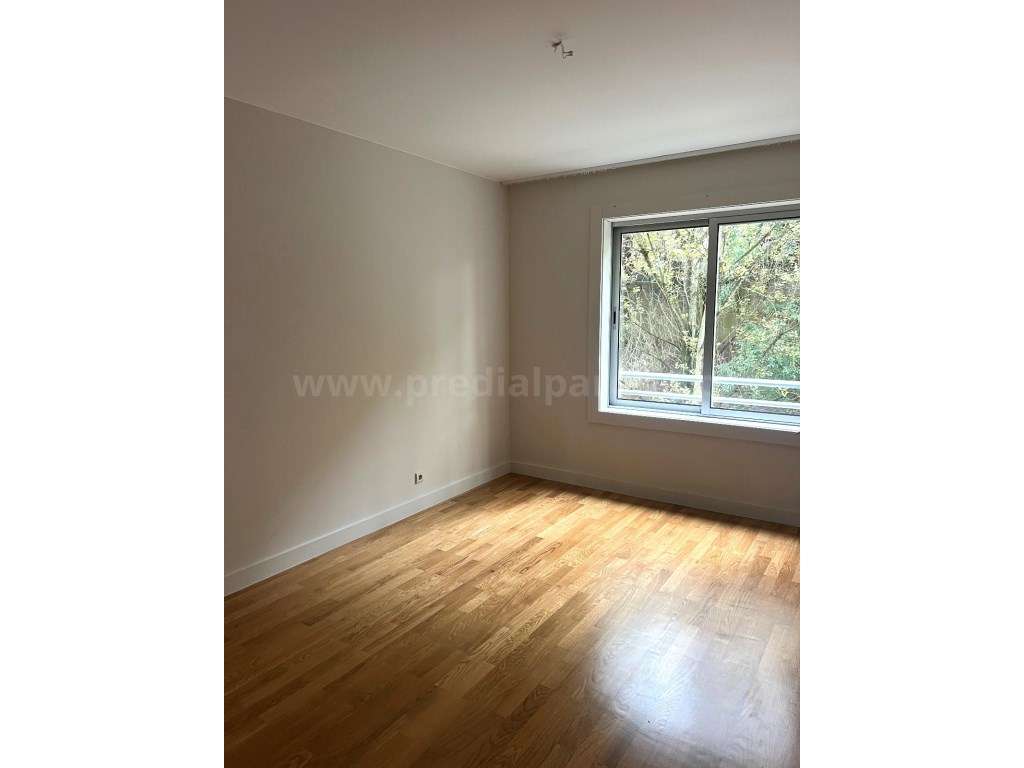 Apartamento T3 com 2 lugares de garagem, Campo Alegre - Grande imagem: 5/22