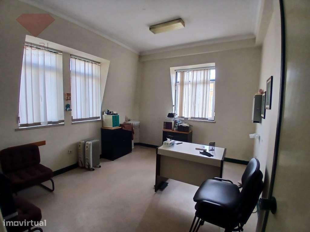 Edifício Comercial no Bairro do Salgado-55