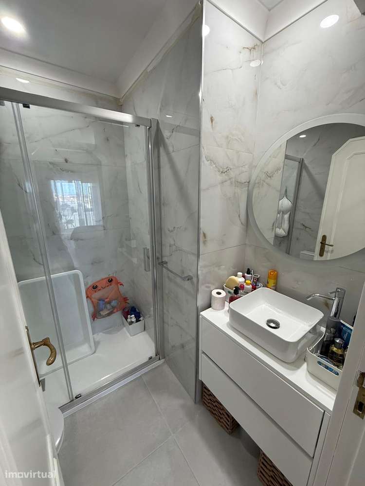 Apartamento T2 , localizado numa zona privilegiada de Massamá Norte - Grande imagem: 3/11