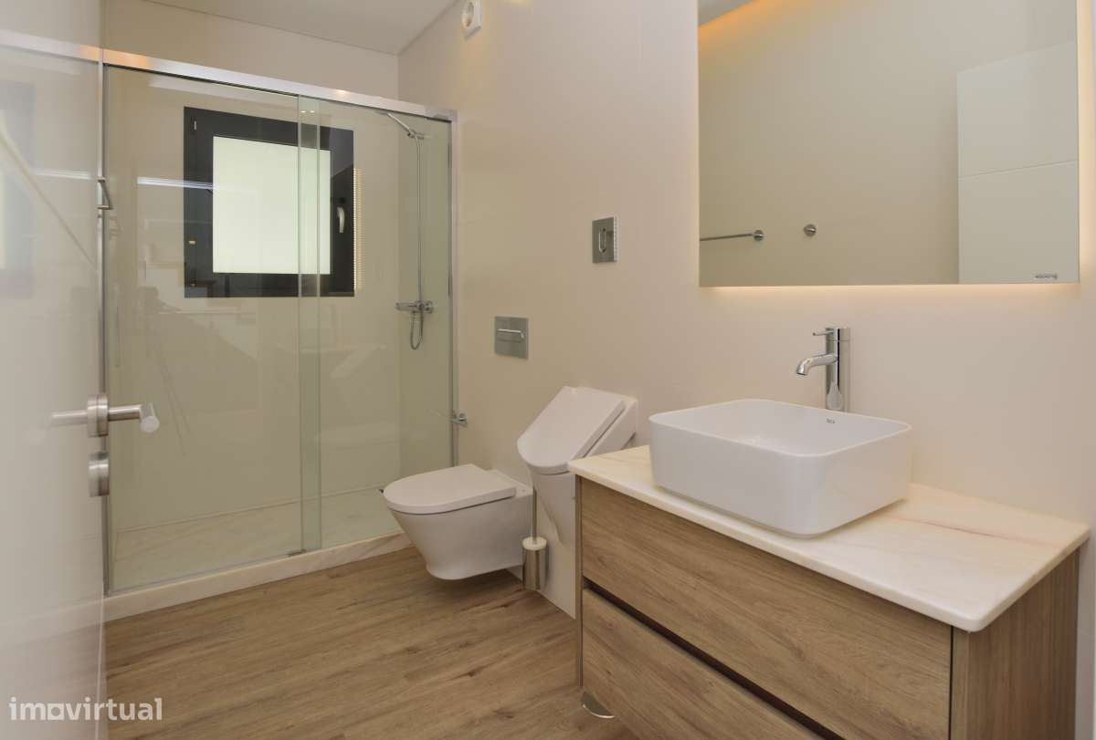 Moradia T4 c/ Certificação Energética A+ | Aveiras de Cima-7