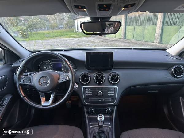 Mercedes-Benz A 180 d Style - 13