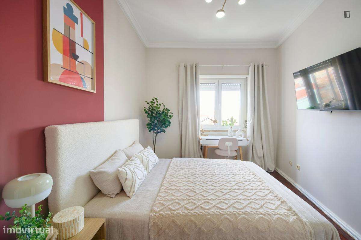Quarto - localizado em Alameda Lisbon - Grande imagem: 3/23