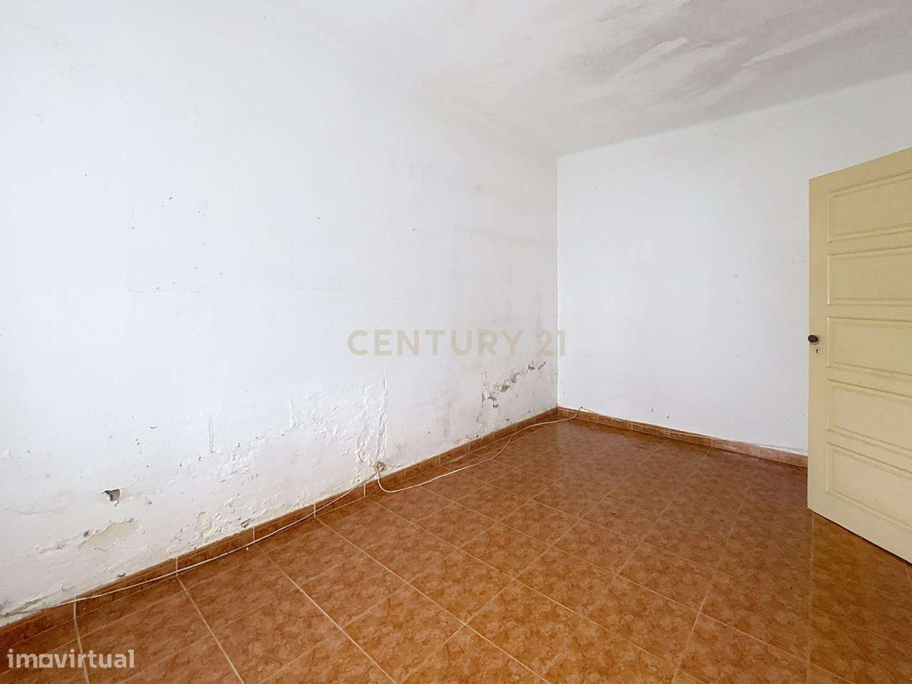 Moradia e Terreno Urbano - Nazaré-17