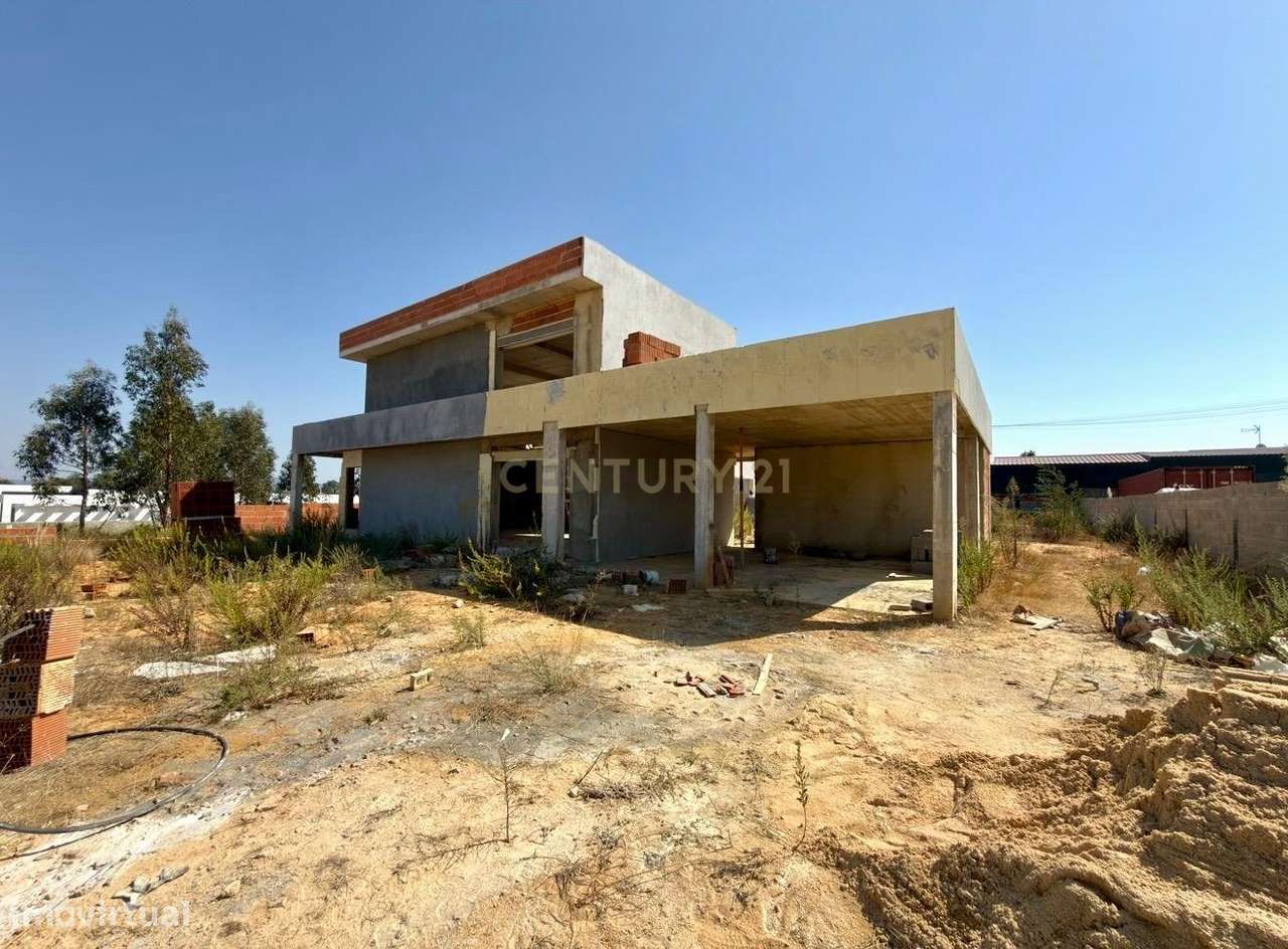 Moderna Moradia T3 em Fernão Ferro, Seixal-0