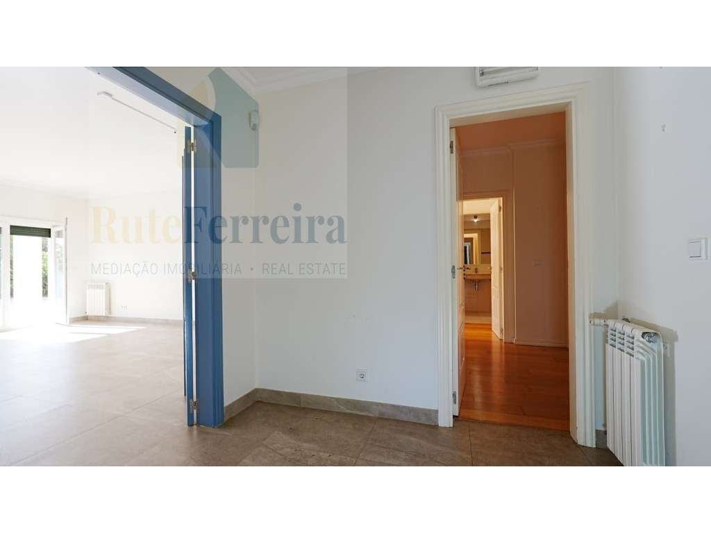Apartamento T2 no Condomínio de Luxo Campo Real!-6