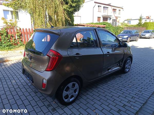 Kia Picanto - 11