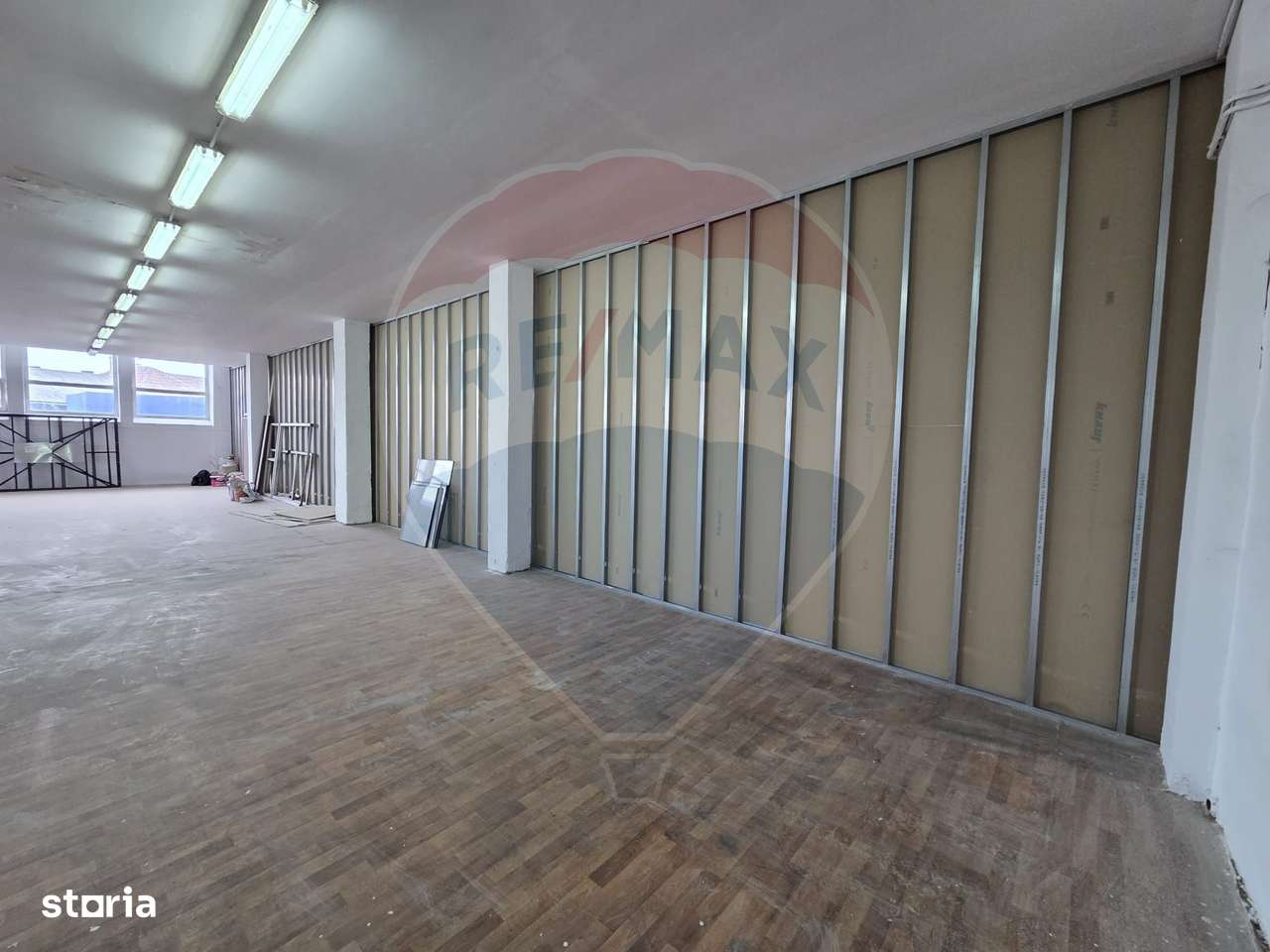 Hala de caramida 500 mp. - Imagine principală: 5/10