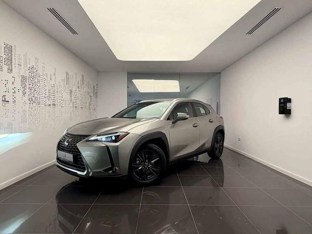 Lexus UX 300h AWD CVT HEV Business 2026