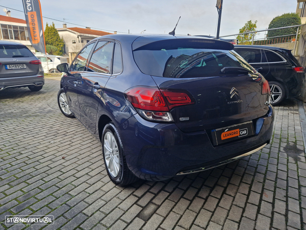 Citroën C4 e-HDi 115 Exclusive - 4