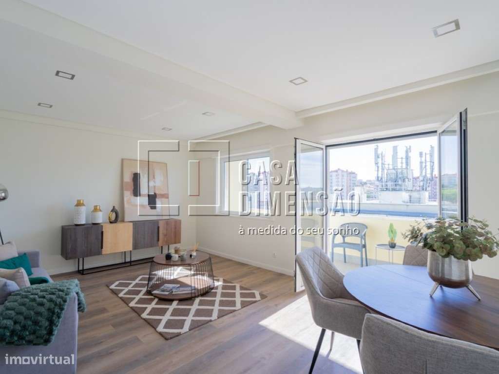 Apartamento T3 com Varanda em Benfica - Totalmente Mobilado e Pront...-8