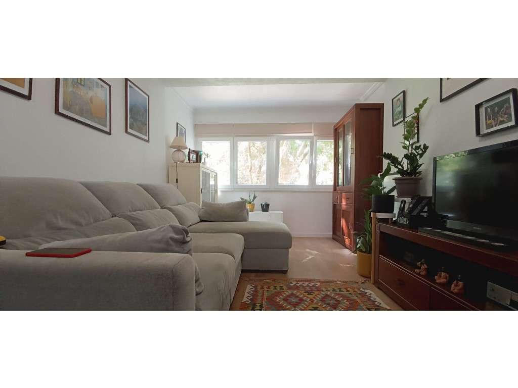 Apartamento T2 Costa Caparica - Totalmente Renovado-4
