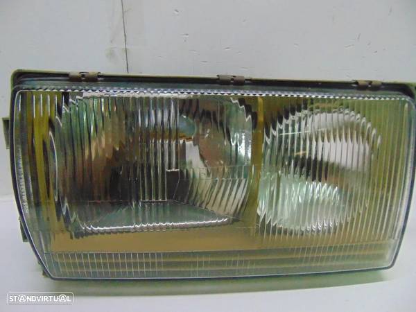 Mercedes W123 farol - 10