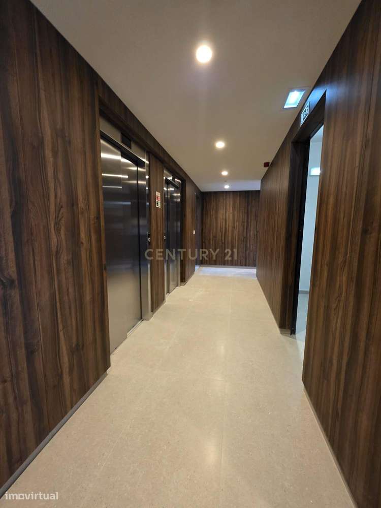 Apartamento T2 com Vista Panorâmica em Vila Nova de Gaia!-35