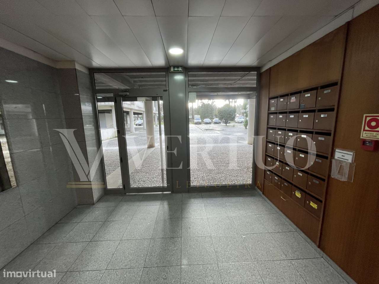 T4 em Moreira da Maia | 159 m² | 2 Garagens | Venda Judicial-56